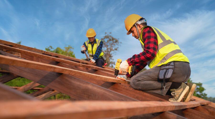 Professional gutter cleaning in Nuevo, CA